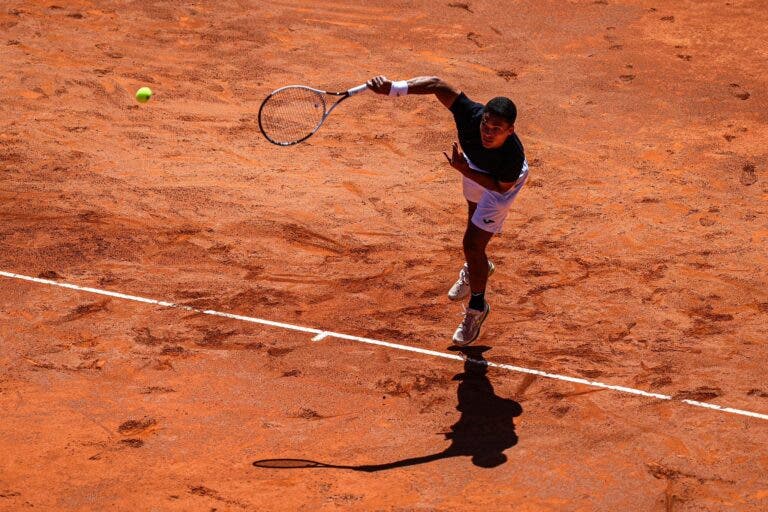 Pedro Araújo e João Graça vencem e defrontam-se na final do pré-qualifying do Millennium Estoril Open