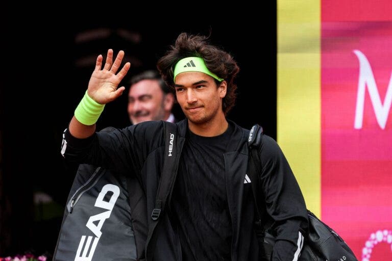 Henrique Rocha cede em batalha incrível para top 60 ATP e despede-se na estreia no Estoril