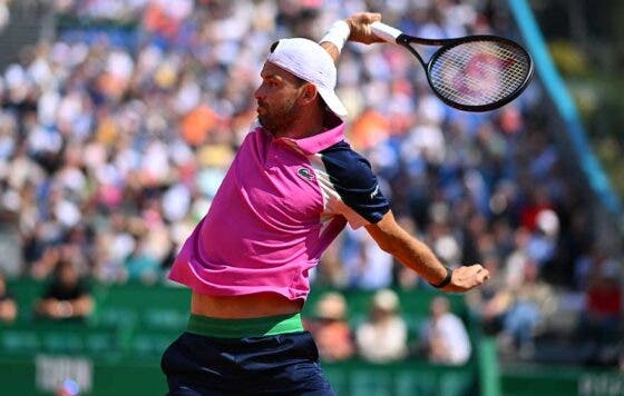 Dimitrov derruba carrasco de Djokovic e avança para os ‘quartos’ em Monte Carlo