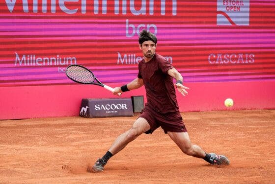 Gastão Elias deixa fugir match point e perde batalha dramática com top 60 no Estoril