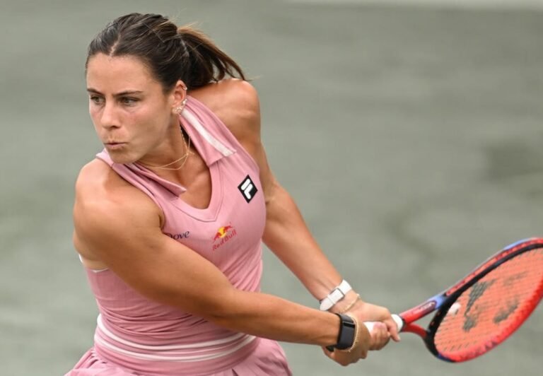 Navarro, Kasatkina, Ostapenko e Shnaider estreiam com vitórias fáceis em Charleston