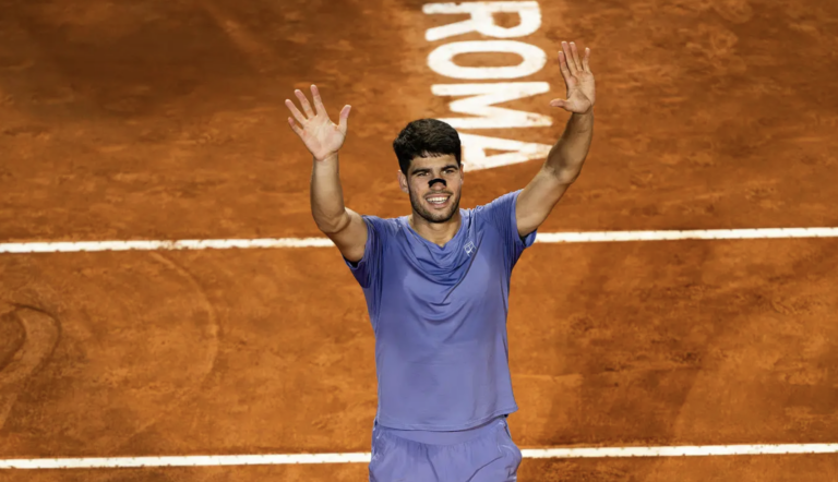 Alcaraz alcança registo incrível onde só é superado por Nadal