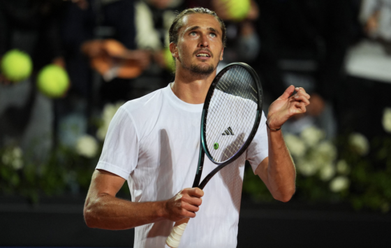 Zverev resolve Fils em Roma e está nos quartos-de-final pela 100.ª vez na carreira