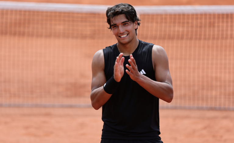 Rocha sai orgulhoso de Paris: «Joguei o meu melhor ténis»