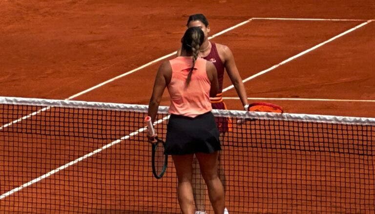 SURREAL: top 10 Navarro ganha apenas um jogo e é arrasada em Paris