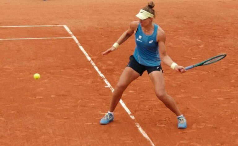Bia Haddad Maia sofre derrota amarga e cai à primeira em Roland Garros