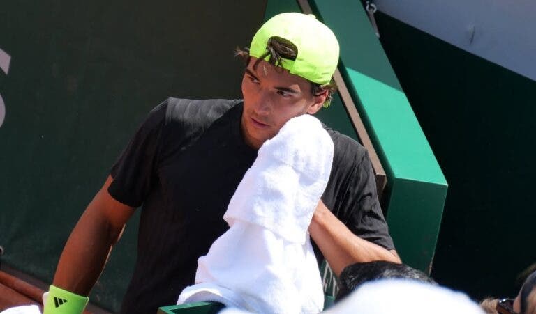 Henrique Rocha termina semana histórica com derrota na 3.ª ronda em Paris