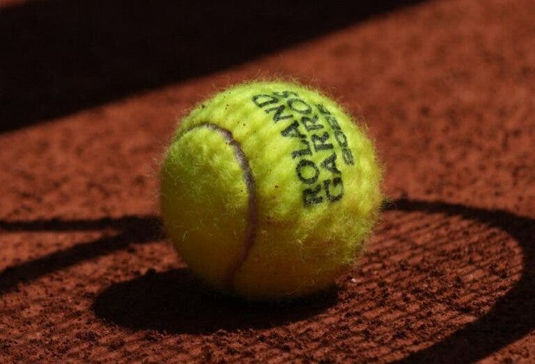 Roland Garros resiste e continua com juízes de linha em 2026