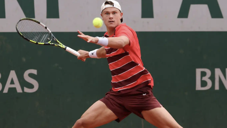 Rune desolado em Roland Garros: «Assim nunca vou ver qual é o meu potencial»