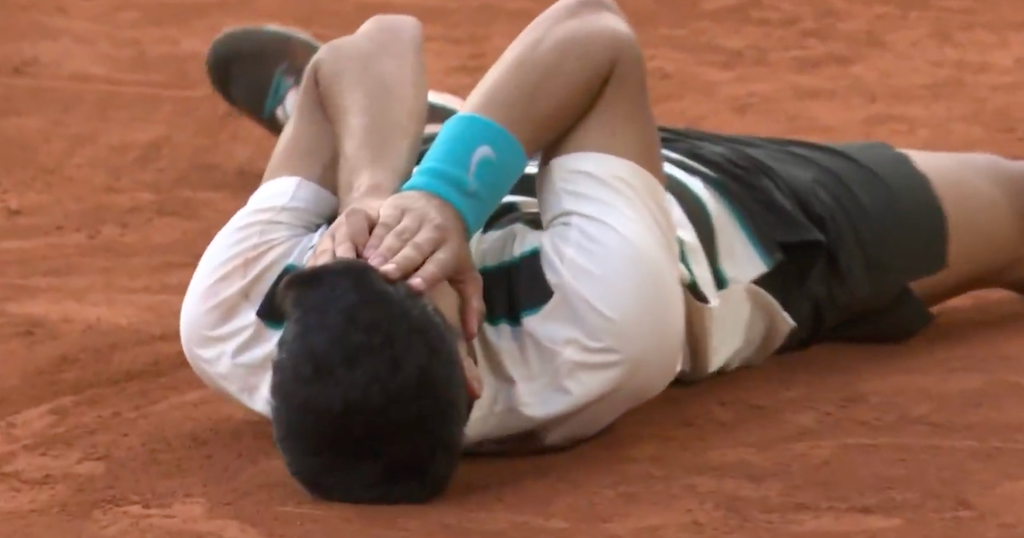 [VÍDEO] Como Alcaraz venceu um dos melhores encontros de sempre para conquistar Roland Garros