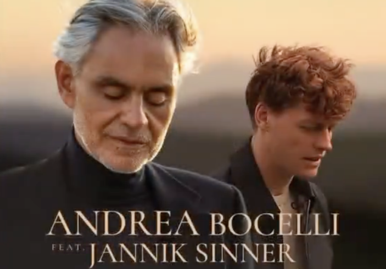 [VÍDEO] Sinner surpreende em colaboração com… Andrea Bocelli
