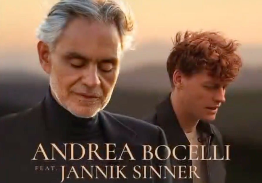 [VÍDEO] Sinner surpreende em colaboração com… Andrea Bocelli