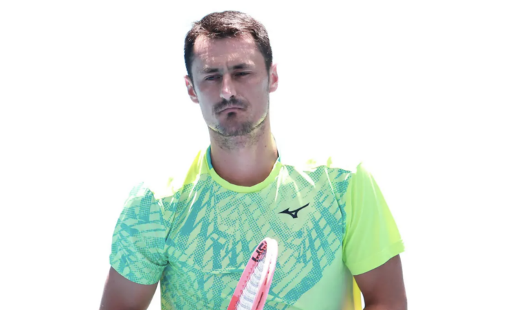 Tomic volta a ganhar um encontro ATP mais de cinco anos depois