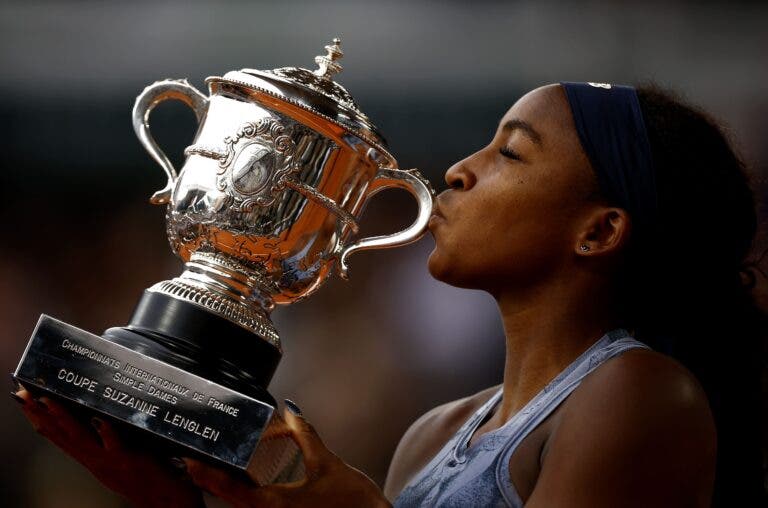 Gauff é a mais jovem a vencer Grand Slams em superfícies distintas desde Sharapova