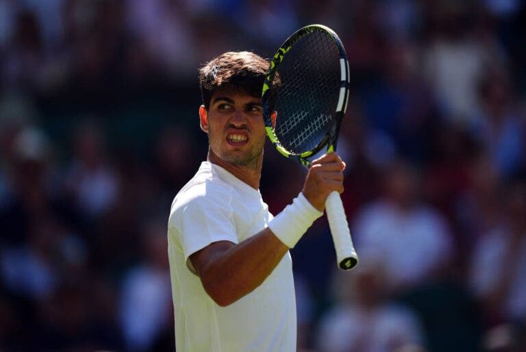 Alcaraz evita o escândalo e resiste a super-Fognini em Wimbledon