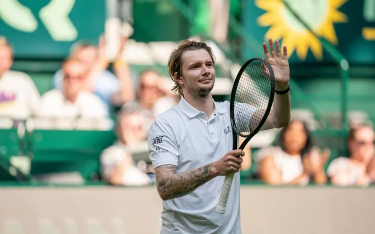 O hilariante comentário de Bublik após bater Sinner em Halle