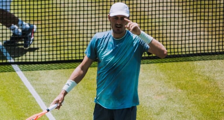 Tomic volta a vencer em um torneio ATP mais de cinco anos depois