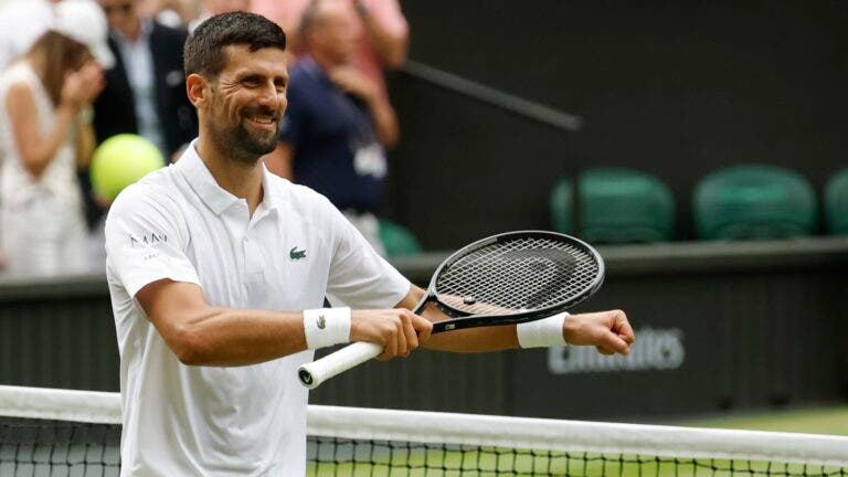 Djokovic faz mais história em Wimbledon e marca duelo de sonho com Sinner nas ‘meias’