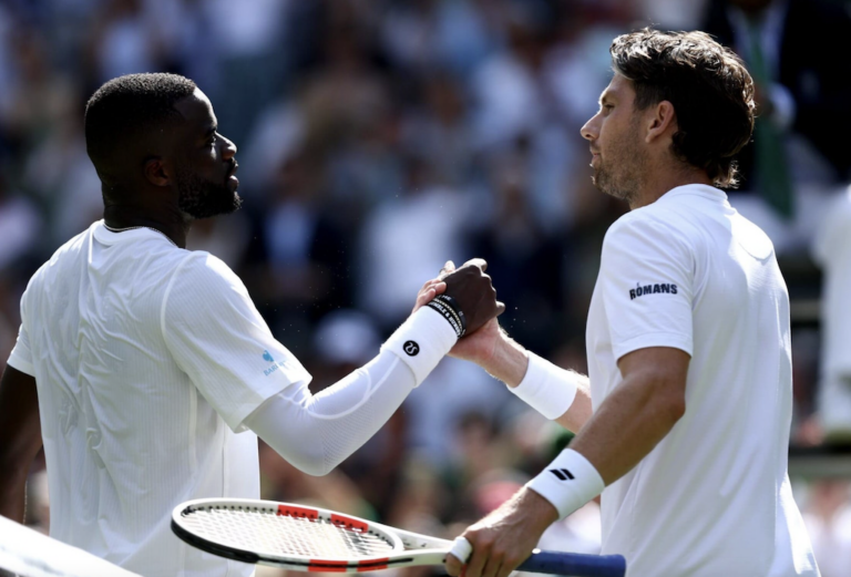 Tiafoe rende-se após adeus a Wimbledon: «O ténis está muito difícil do que há uns anos»