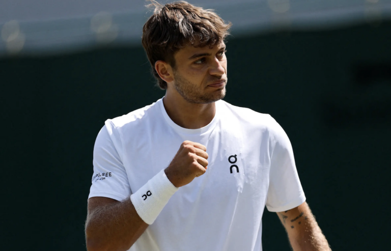 Cobolli arrasa Mensik em Wimbledon e está nos ‘oitavos’ de um Grand Slam pela primeira vez