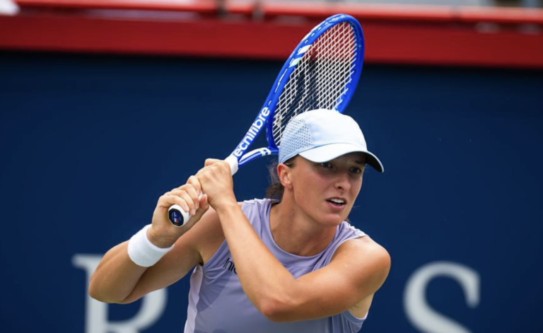 Swiatek não desliga rolo compressor e arrasa em Montreal no regresso após Wimbledon