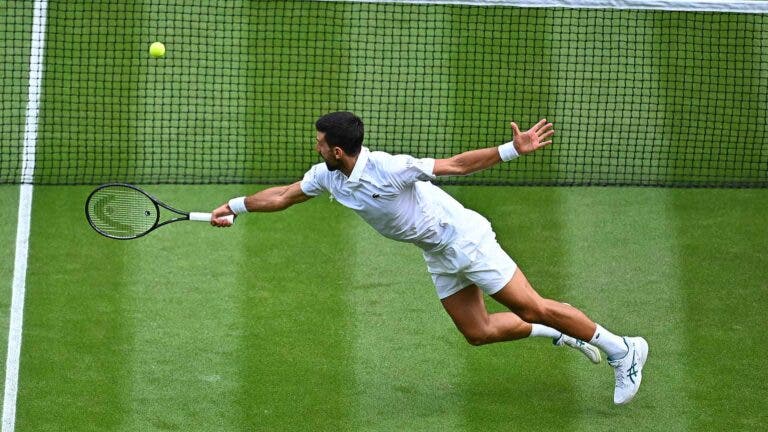 Djokovic desespera com problemas físicos: «Não sei o que posso fazer diferente…»