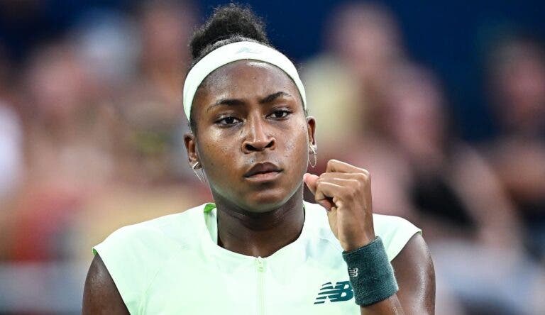 Gauff dispara 23 duplas faltas mas sobrevive a Collins e vence pela primeira vez desde Roland Garros