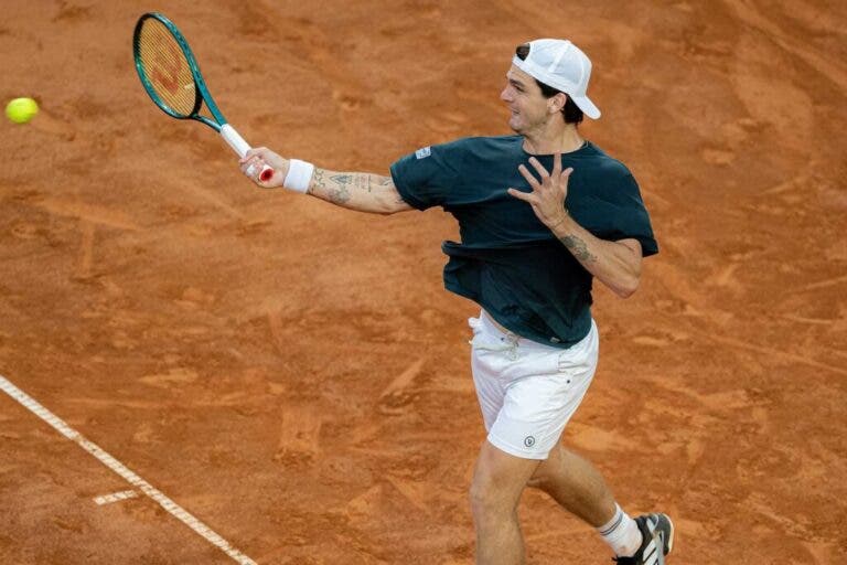 Thiago Wild bate ex-top 10 em Kitzbühel e vai aos ‘quartos’ de um ATP pela 2.ª vez