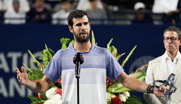Khachanov rende-se a Shelton: «O jogo dele é muito imprevisível»