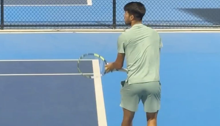 [VÍDEO] Alcaraz estava de volta ao court para treinar menos de uma hora após bater Zverev
