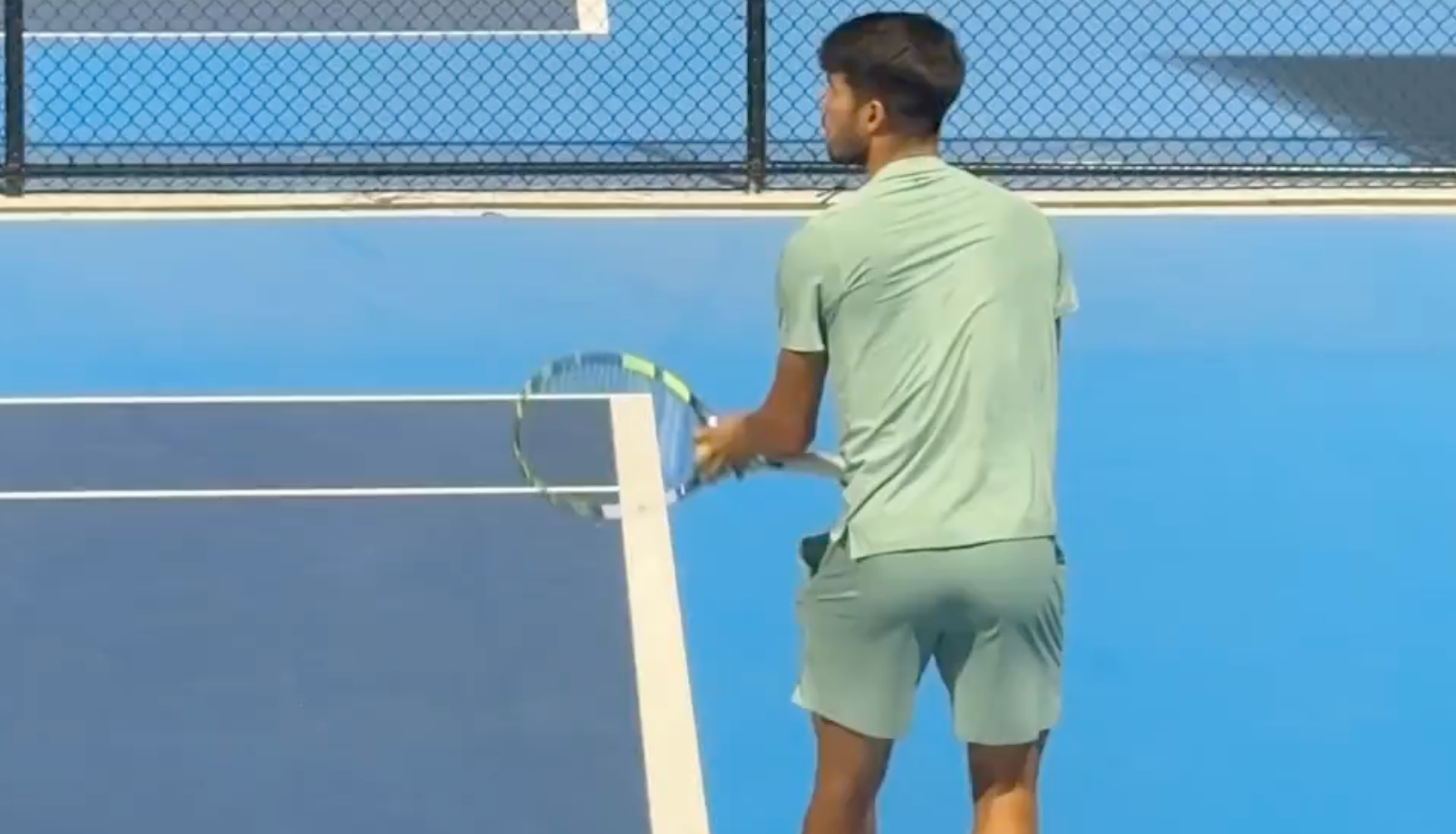 [VÍDEO] Alcaraz estava de volta ao court para treinar menos de uma hora após bater Zverev