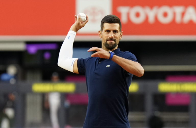 [VÍDEO] Djokovic foi estrela no arranque do jogo entre Yankees e Red Sox