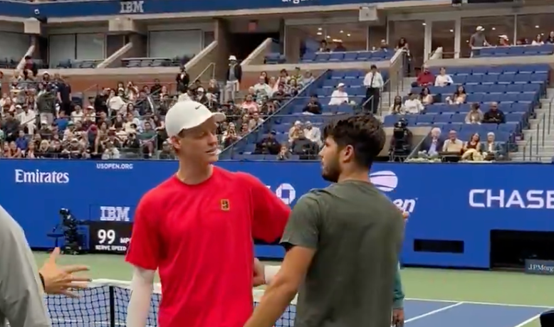 [VÍDEO] Sinner e Alcaraz reencontraram-se em pleno Estádio Arthur Ashe