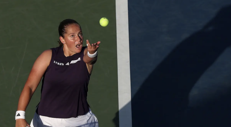 Navarro, Bencic e Ostapenko entram com triunfos em dois sets no US Open