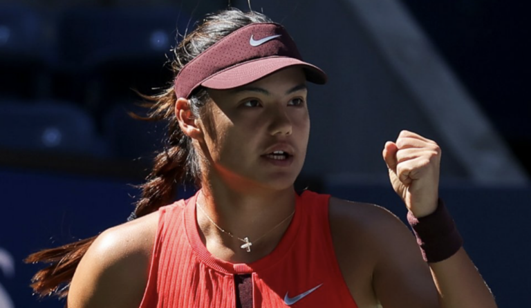 Ex-campeã Raducanu arrasa de novo rumo à terceira ronda do US Open