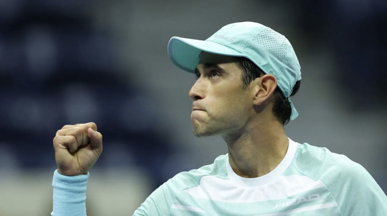 Borges volta a triunfar e está na 3.ª ronda do Masters 1000 de Xangai