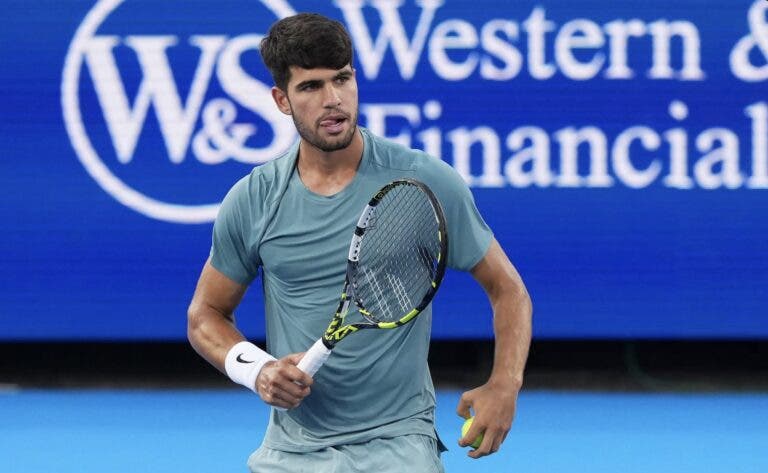 Alcaraz não dá chances a um Zverev ‘a cair para o lado’ e reencontra Sinner na final de Cincinnati