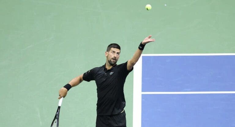 Djokovic evita horas extra e regressa com vitória no US Open
