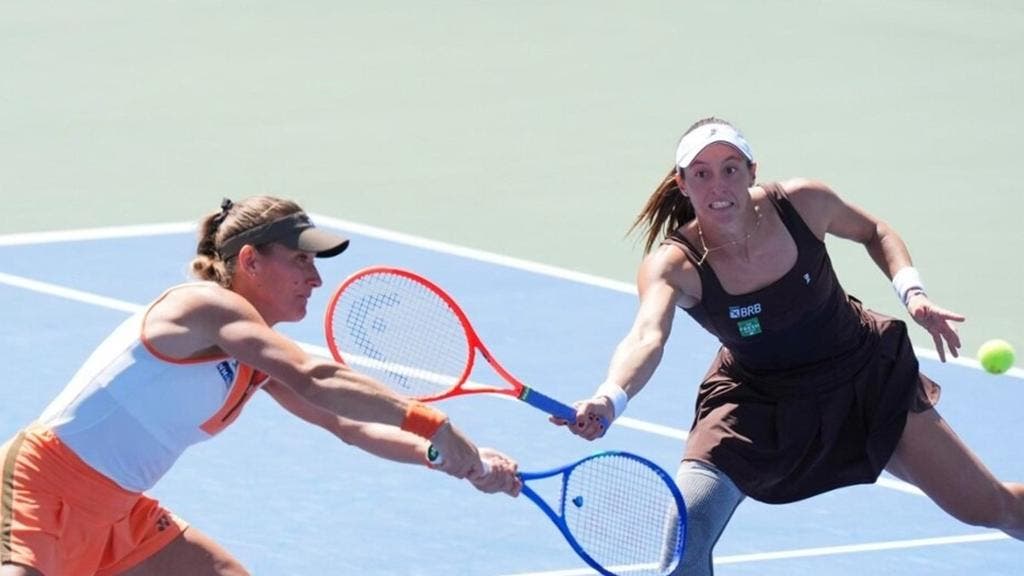 Luisa Stefani Timea Babos
