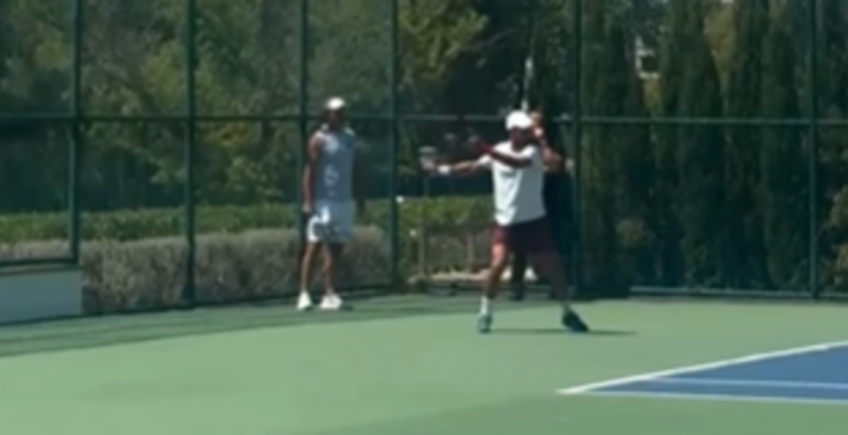 [VÍDEO] Djokovic treina em resort de luxo em Montenegro com os olhos postos no US Open