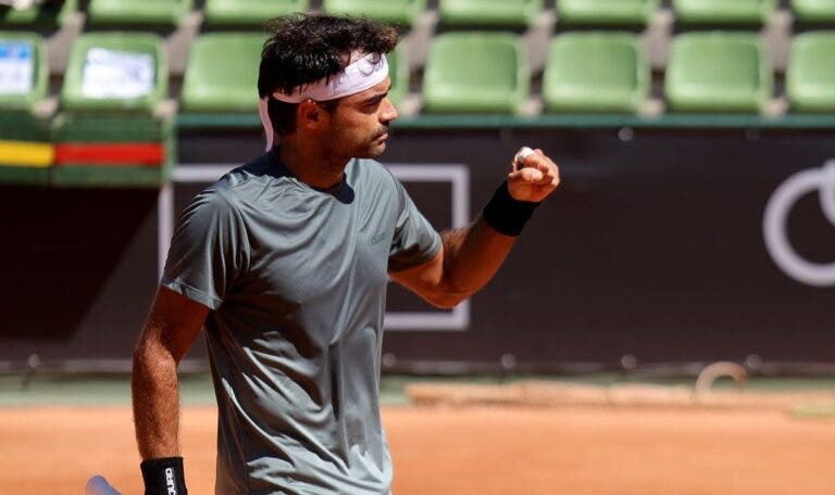 Frederico Silva resiste a longa batalha e avança no Challenger do CT Porto