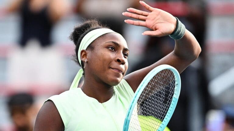 Gauff ultrapassa Wozniacki e só é batida (e por muito) por Hingis em registo incrível de juventude