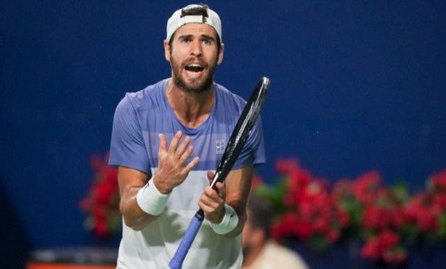 Campeão Khachanov surpreendido ao primeiro encontro em Almaty