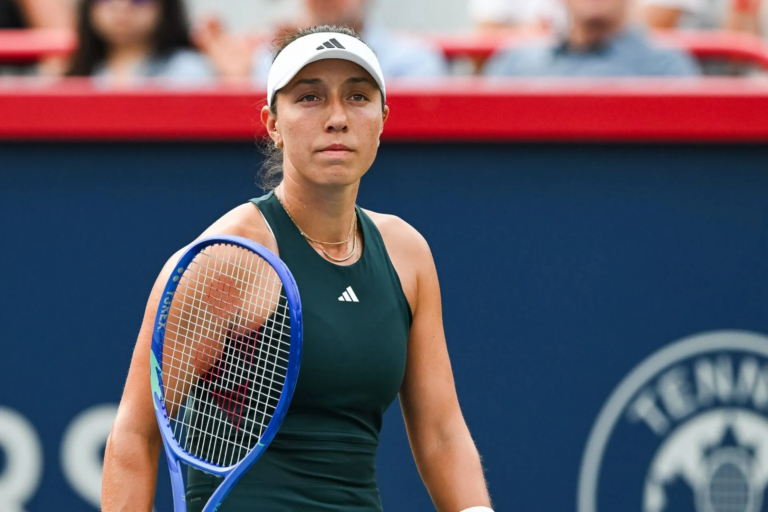 Campeã em título Pegula sofre derrota chocante contra n.º 386 do mundo e diz adeus a Montreal