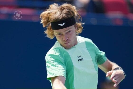 Rublev critica velocidade dos courts em Toronto: «Não há variedade tática»