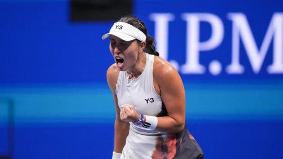 Pegula evita terceiro set com Azarenka e regressa aos ‘oitavos’ no US Open