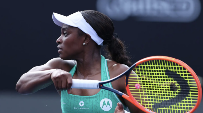 Stephens derrotada no regresso aos courts… sete meses depois