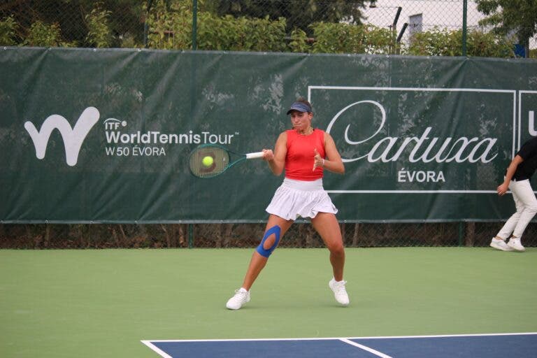 Irmãs Jorge avançam para a segunda ronda no ITF W50 de Évora