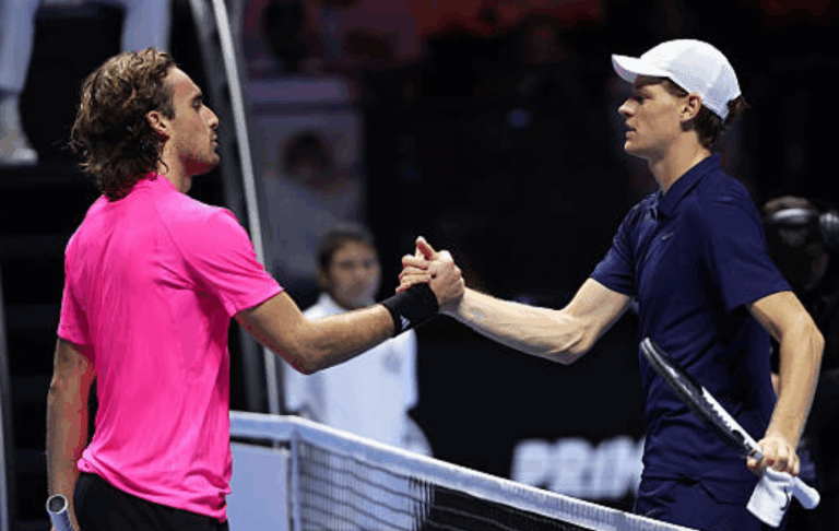 Tsitsipas e a derrota com Sinner no Six Kings Slam: «Esforcei-me muito…»