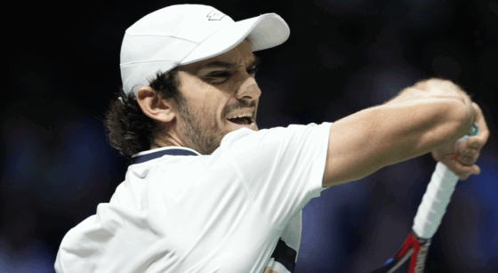 Vacherot arrasa top 20 em 54 minutos e marca reencontro com o primo Rinderknech em Paris